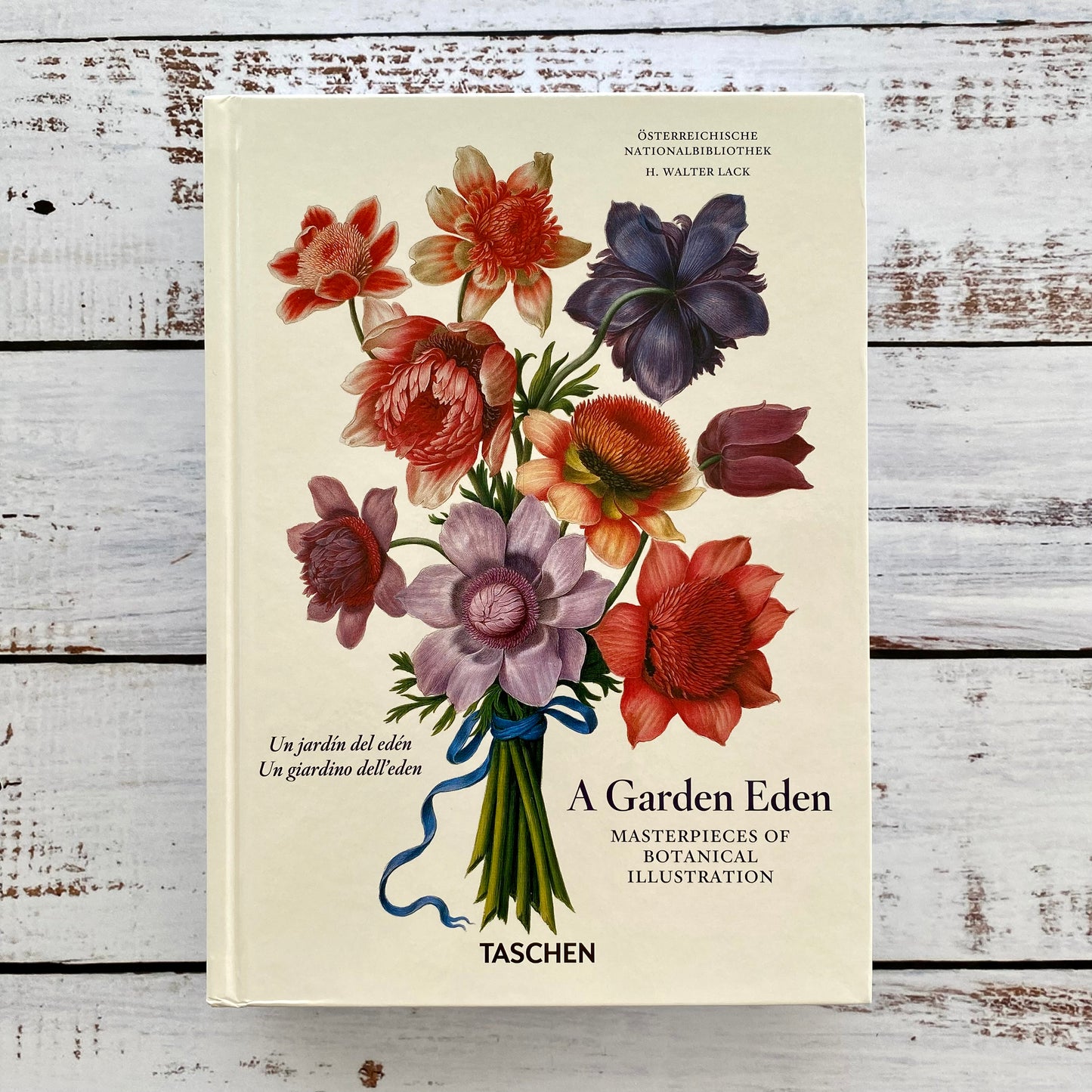 A Garden Eden. Masterpieces of Botanical Illustration